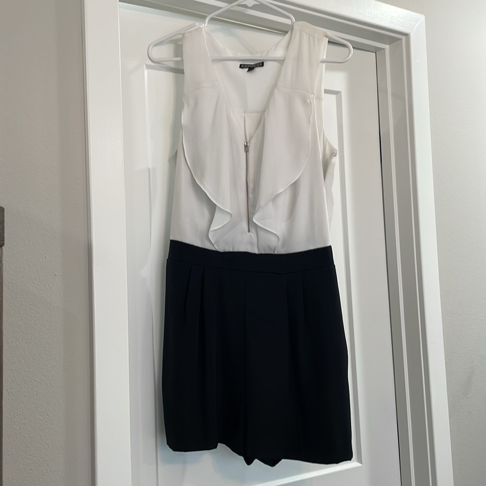 EXPRESS ROMPER WITH POCKETS!!!